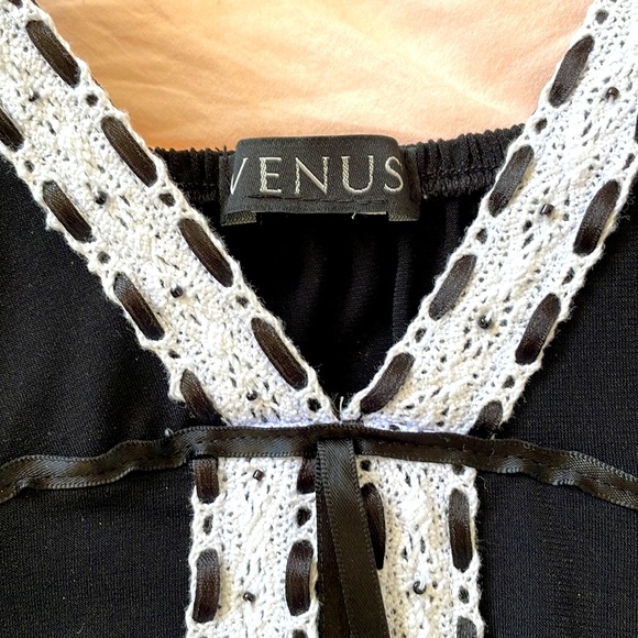 Black & White VENUS Tank - Picture 4 of 4